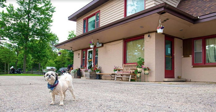 Bay View Motel (Delona Motel) - Web Listing (newer photo)